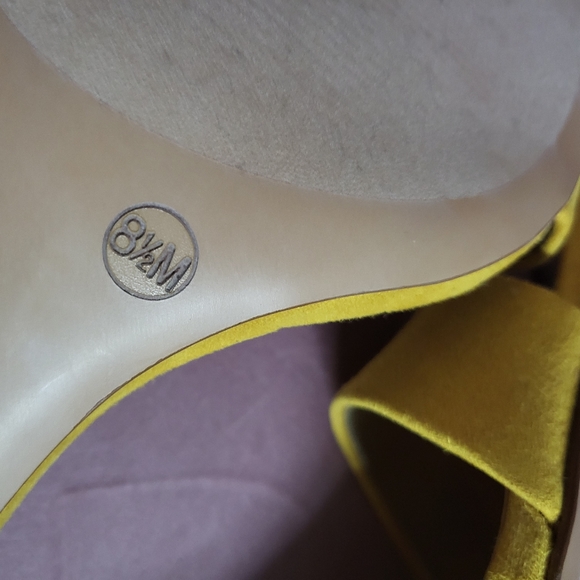 Yellow sandals - Picture 4 of 5